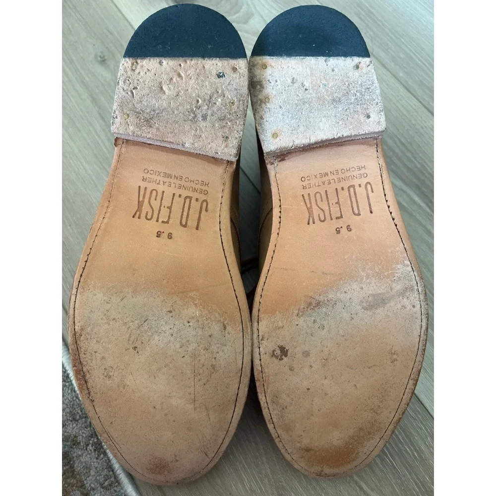 Stylish Tan Leather Chukka Boots
